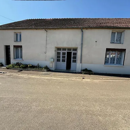 Nyaraló La Parenthese Du Pailly Maison Entiere Dans La Campagne Haute-marnaise Chalindrey
